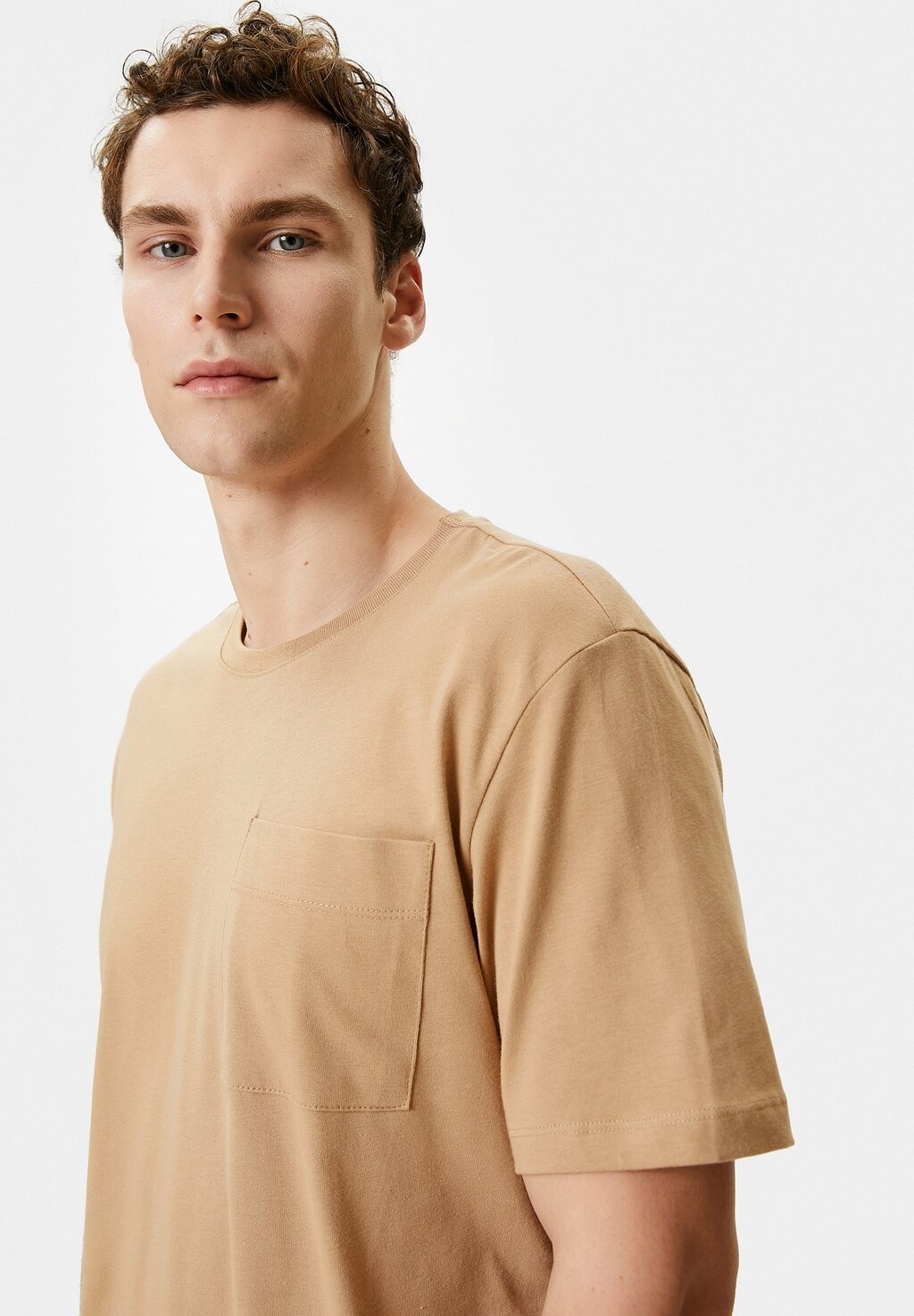 

Базовая футболка CREW NECK POCKET DETAIL SHORT SLEEVE Koton, коричневый