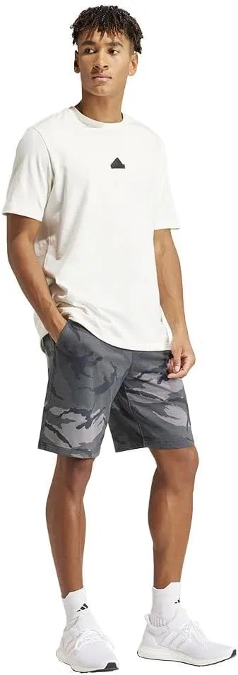 Мужские камуфляжные шорты adidas Seasonal Essentials — фото 4