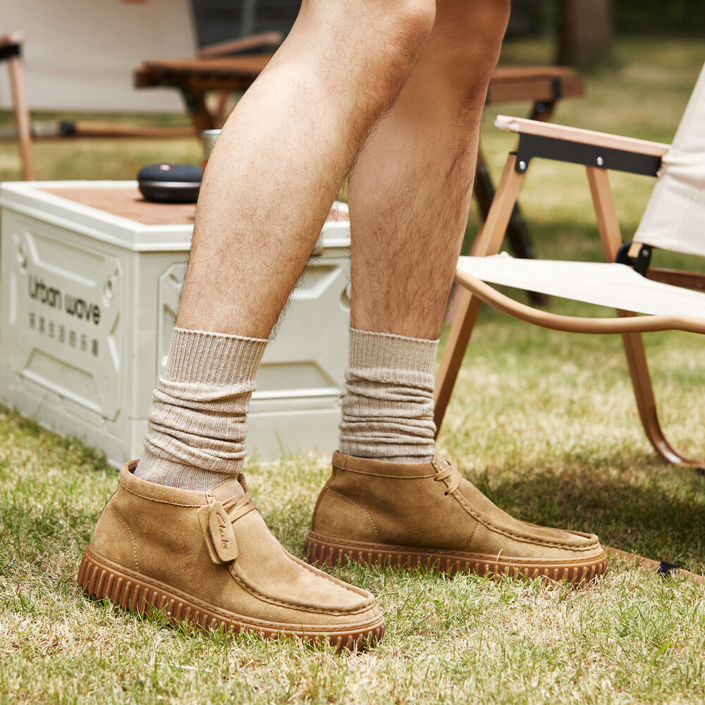 Ботинки мужские для активного отдыха желтые Clarks — фото 4