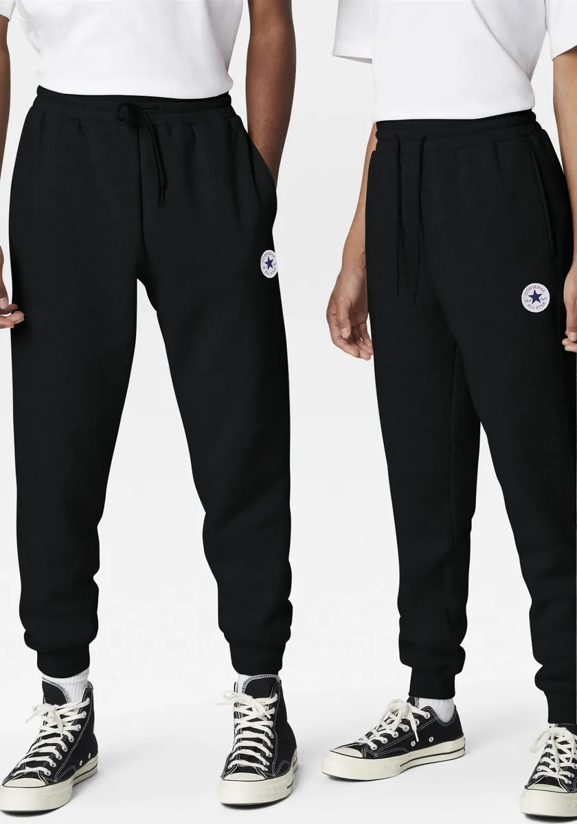 

Шорты Converse "CONVERSE GO-TO STANDARD FIT CHUCK TAYLOR PATCH PANTS" (1 шт.), черный