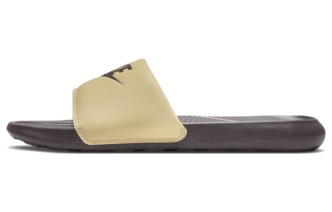 

Мужские шлепанцы Nike Victori One