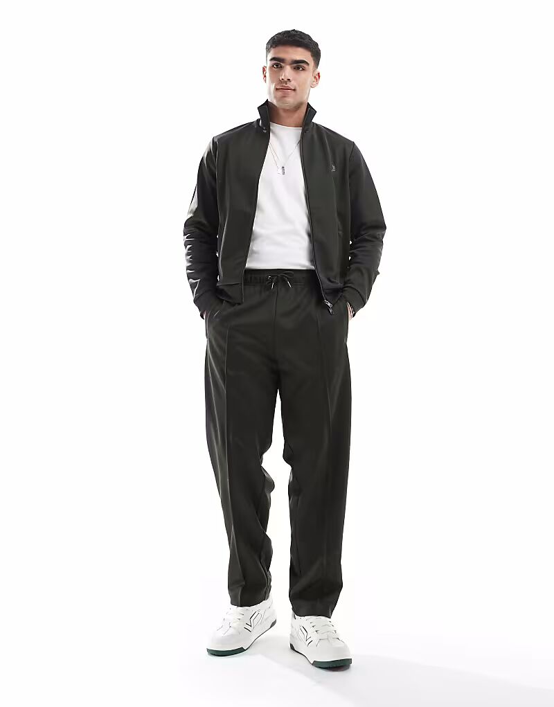 

Фред Перри координированные спортивные брюки в темно-зеленом цвете с отделкой