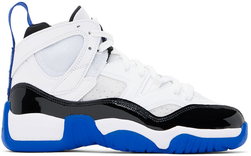 

Белые детские кроссовки Nike Jordan Kids Jumpman Two Trey Big Kids