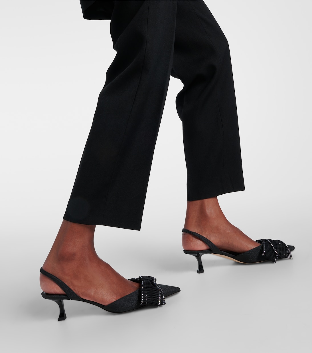Туфли-лодочки Brook 50 с декором и открытой пяткой Jimmy Choo, Black Mix — фото 4