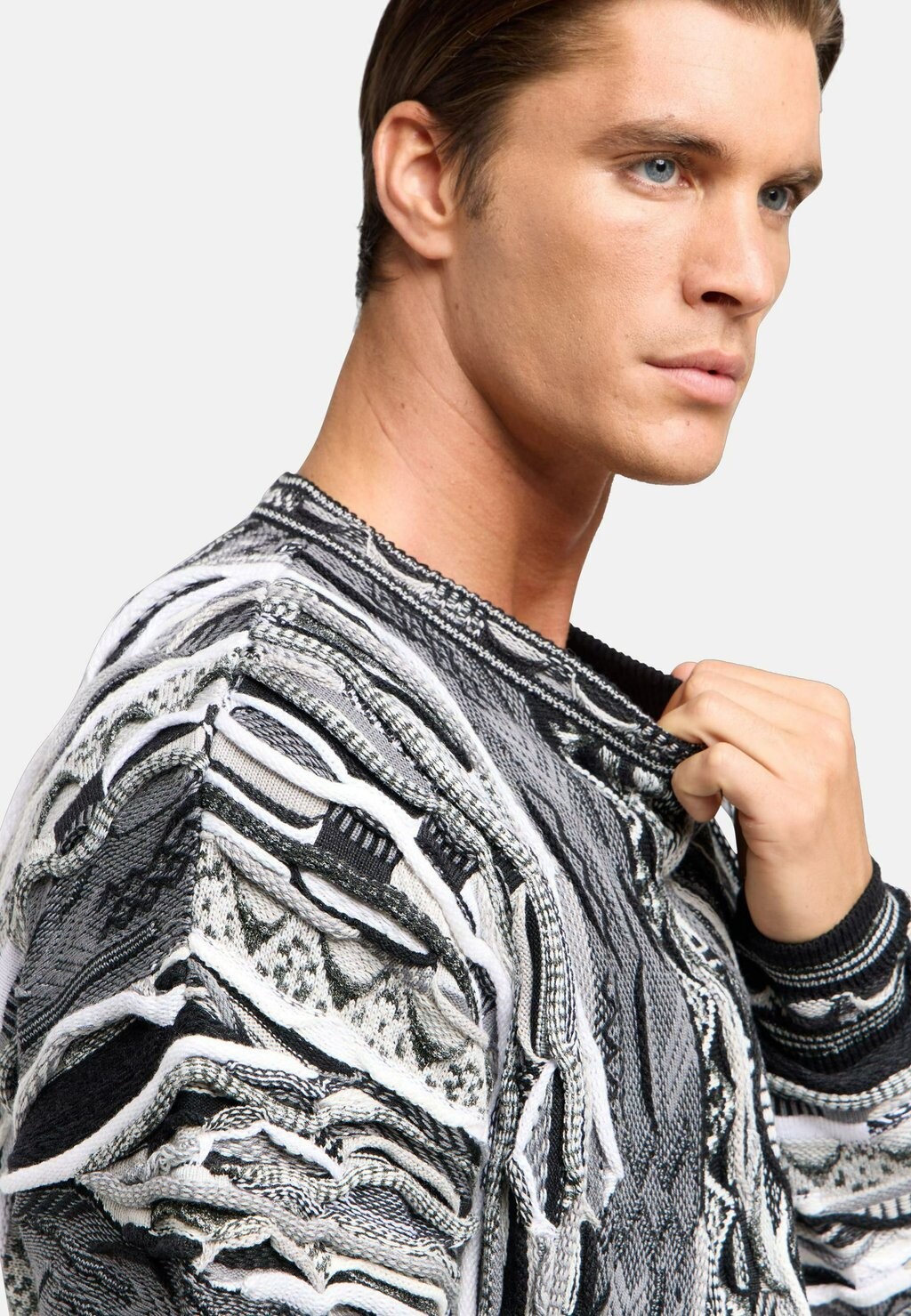 

Вязаный свитер Carlo Colucci, черный