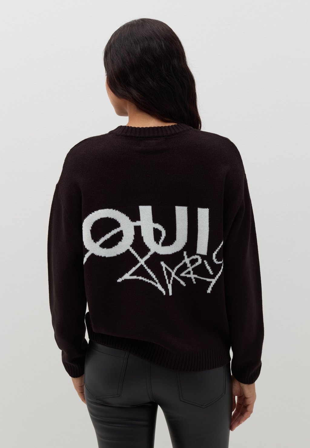 

Джемпер WITH "OUI PARIS" LETTERING B.ANGEL, черный