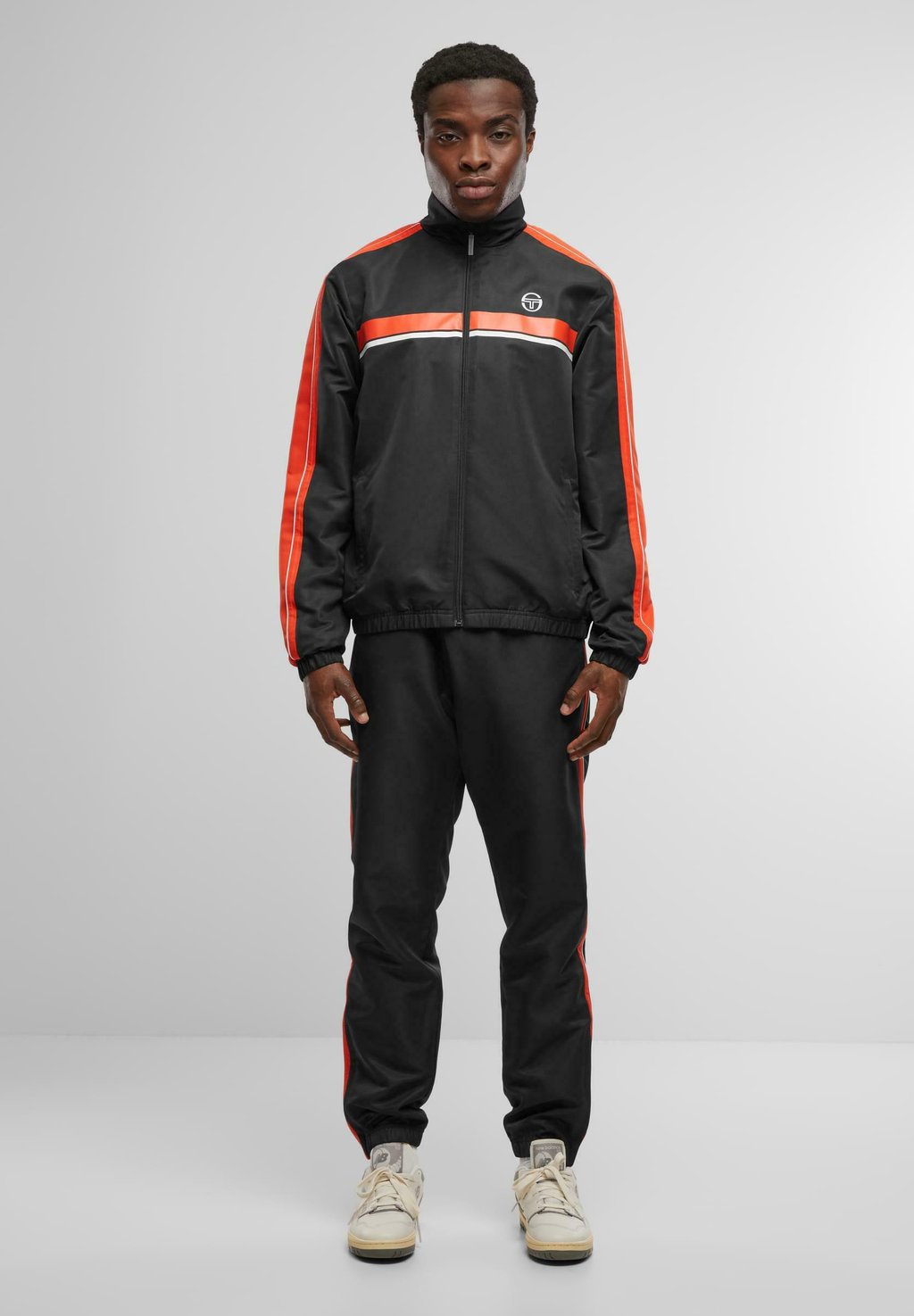 

Спортивный костюм AGAVE SET Sergio Tacchini, металлик черный