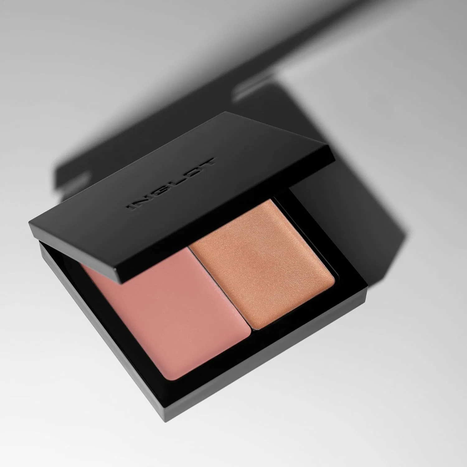 Магнитная палетка для макияжа «Freedom System Flexi Palette» от Inglot Inglot, Black — фото 3