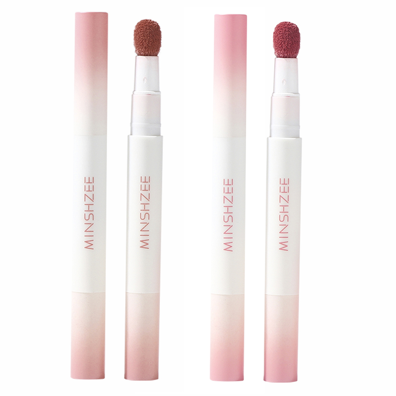 

Воздушный матовый блеск для губ velour легко растушевывается, устойчив к размазыванию, стойкий, выравнивающий тон кожи 1,8г MINSHZEE