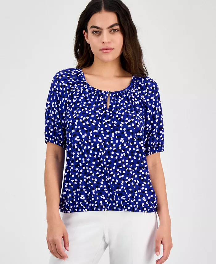 

Топ с заниженной горловиной и рукавом 3/4 Petite Keyhole-Neck Elbow-Sleeve Top AK Anne Klein, мультиколор