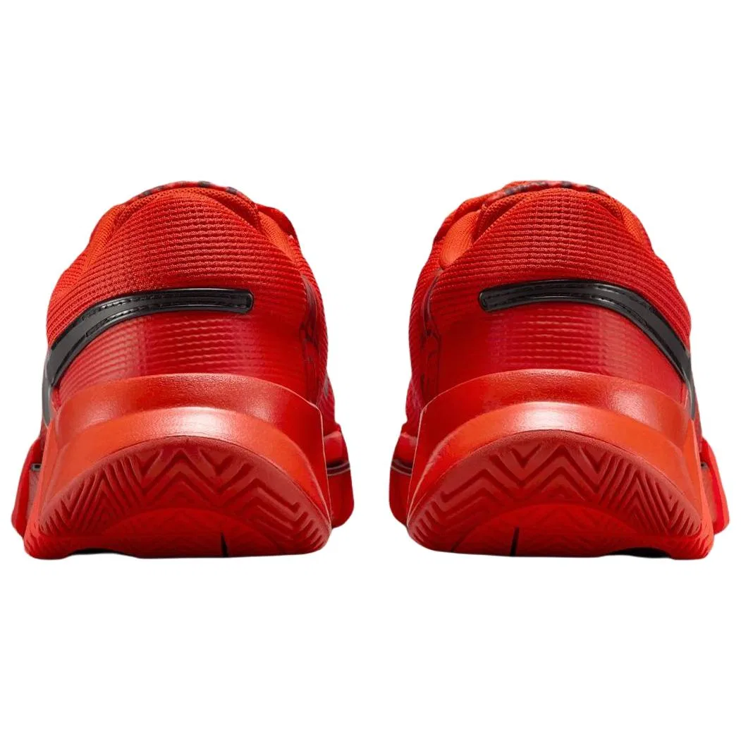 Кроссовки для тенниса Nike GP Challenge 1 красно-черные — фото 4