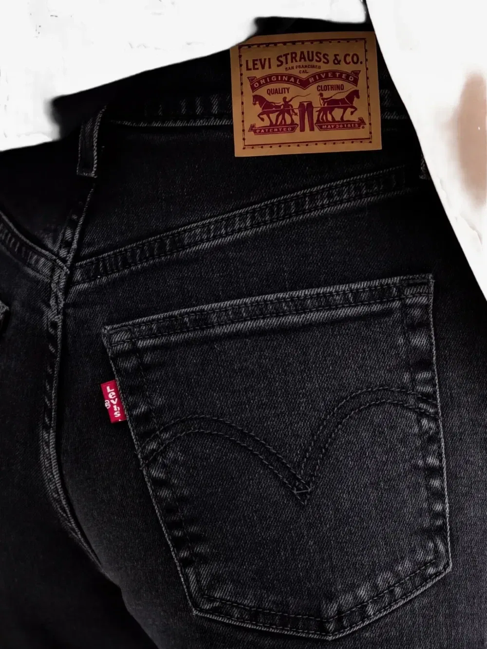 Джинсы Ribcage из денима Levi's, серый — фото 4