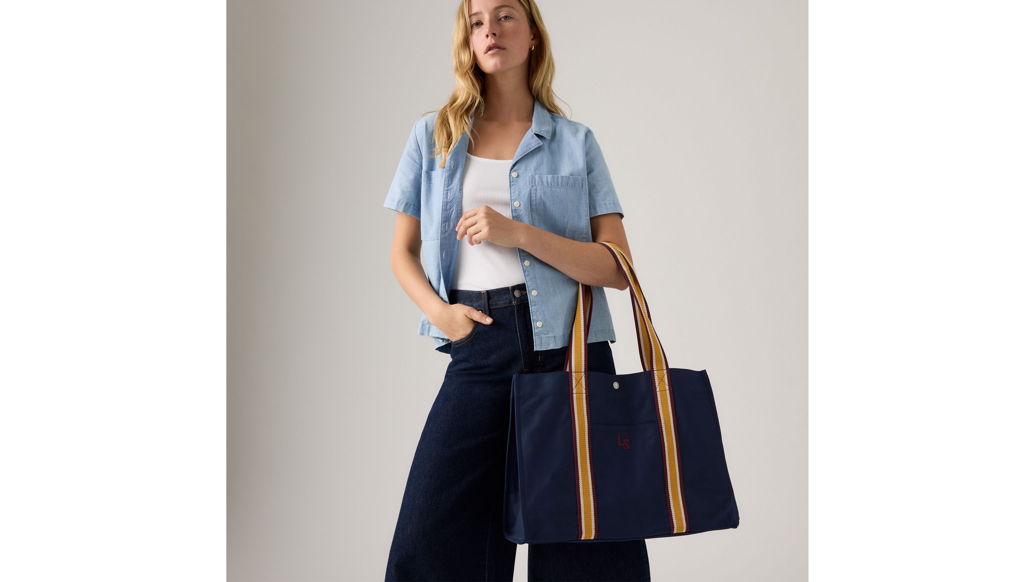 

Сумка-тоут Hollis Levi's, Dark Sapphire - Blue