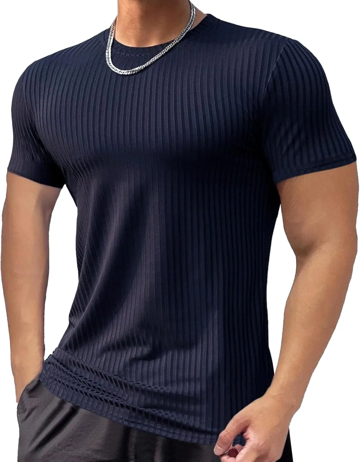 

Мужская футболка с коротким рукавом и круглым вырезом