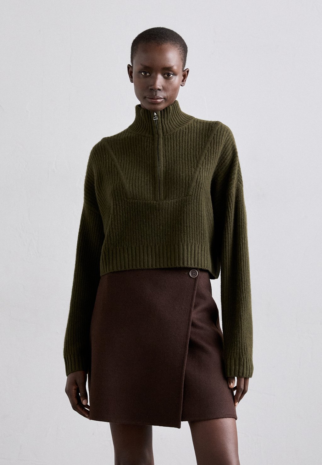 

Джемпер CROPPED HAMPTON STAUD, оливковый