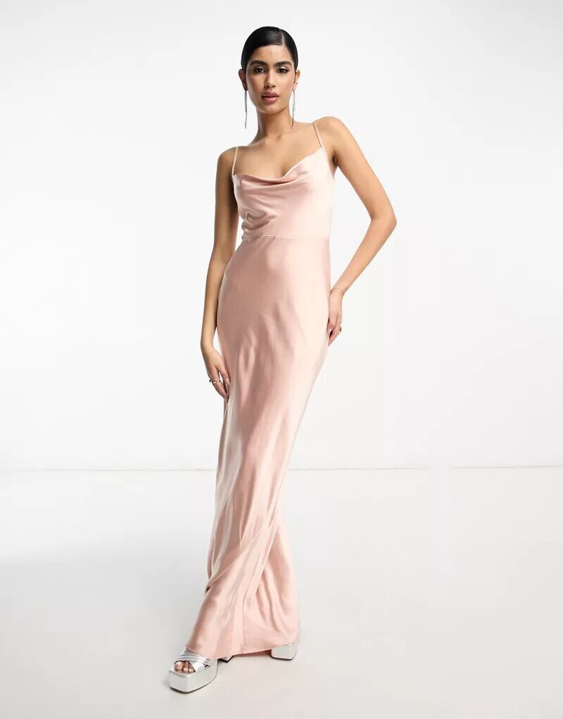

Длинное атласное платье подружки невесты Pretty Lavish Bridesmaid Keisha с воротником-хомутом