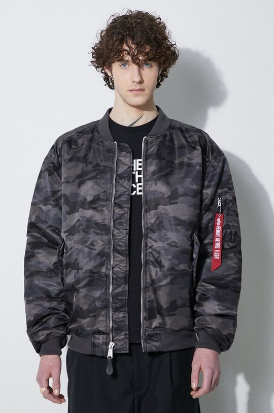 

Куртка-бомбер MA-1 CS с камуфляжным принтом Alpha Industries, черный