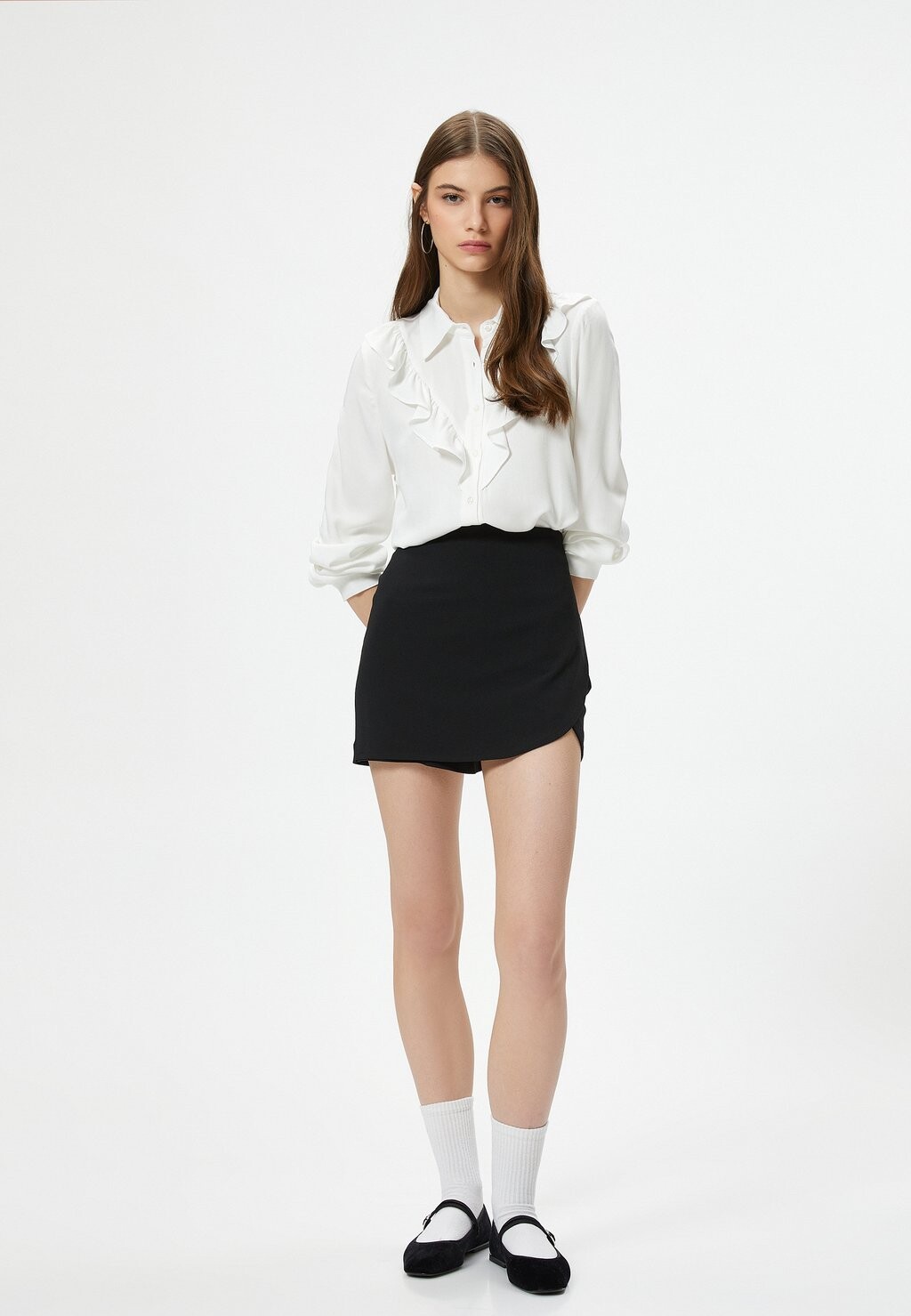 

Блузка на пуговицах RUFFLE LONG SLEEVE FABRIC CLOSURE Koton, белый