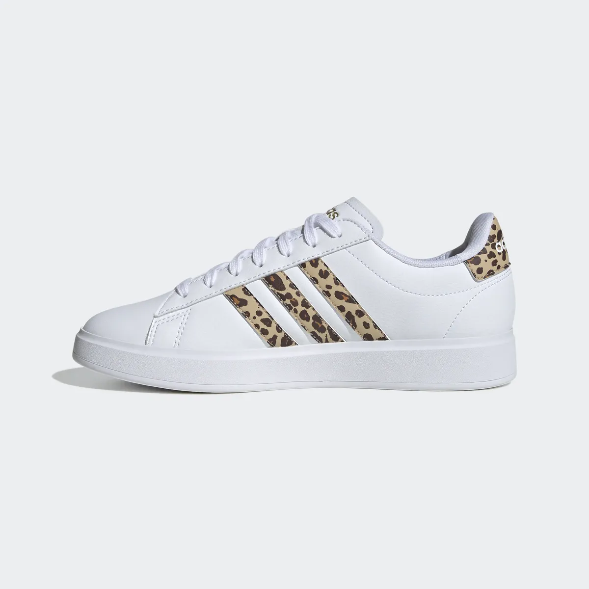 Спортивные кроссовки adidas "GRAND COURT 2.0" Adidas Sportswear, белый — фото 3