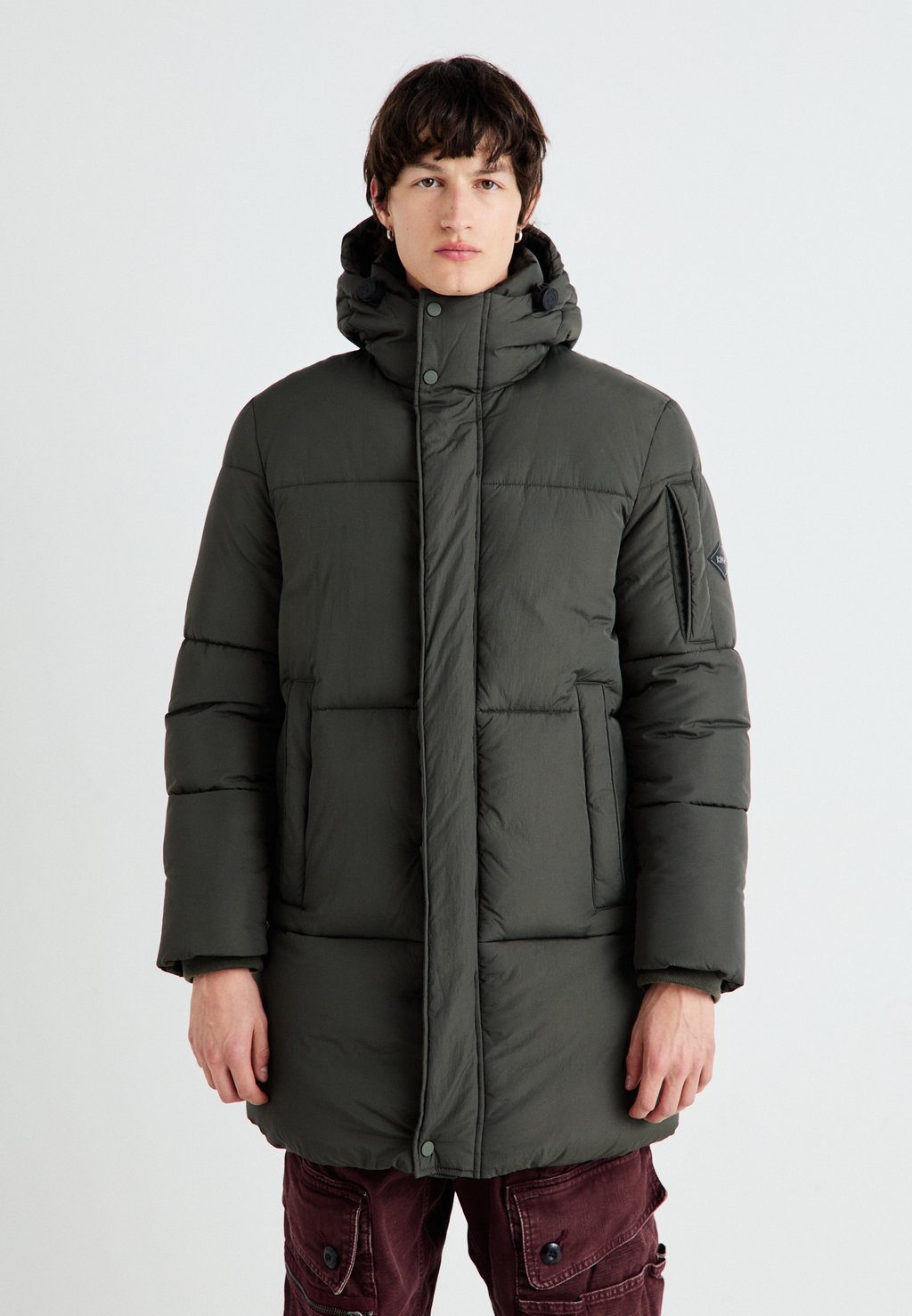 

Зимнее пальто JACKET Replay, оливковый