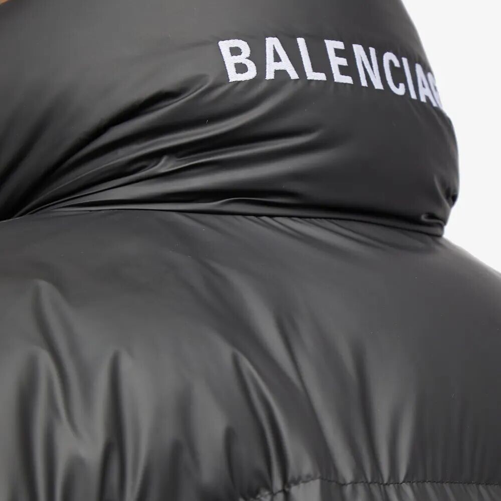 

Пуховик Balenciaga с запахом, черный