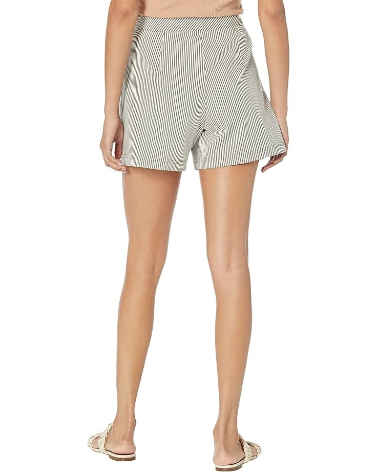 

Шорты Trina Turk Dearest Shorts, цвет Sage/Whitewash