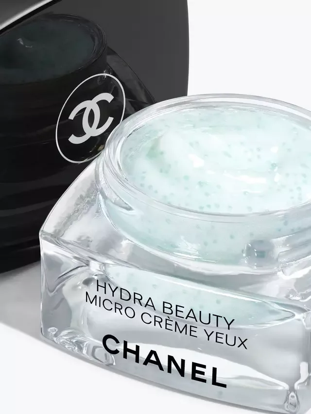 Увлажняющий крем для глаз Hydra Beauty Micro Crème Yeux Illuminating Hydrating Eye Cream в баночке, 15 г CHANEL — фото 2