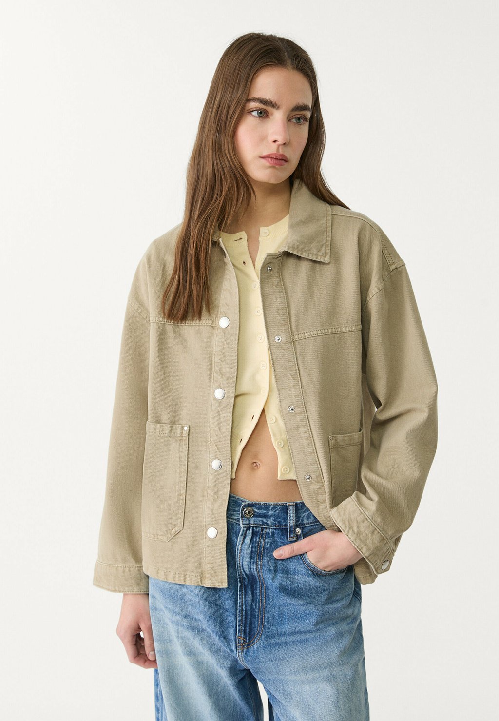 

Джинсовая куртка TWILL WITH POCKETS Stradivarius, хаки
