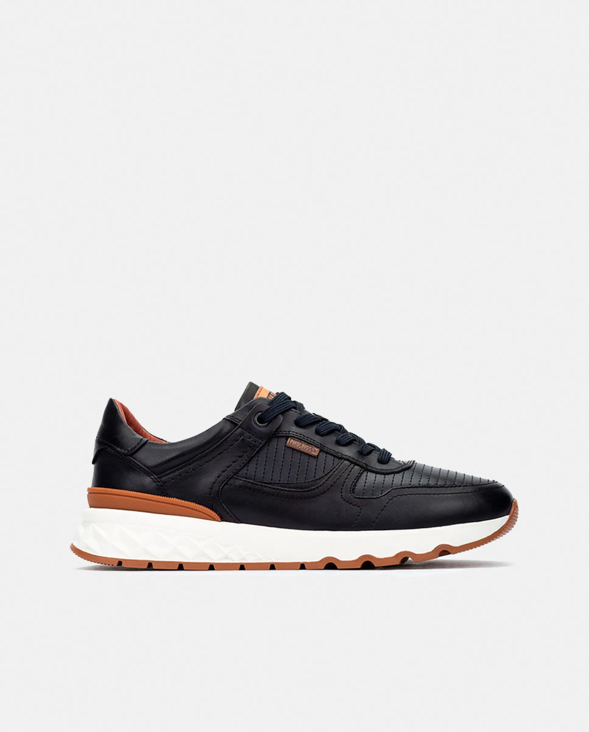 

Мужские кожаные кроссовки коричневого цвета Pikolinos, синий