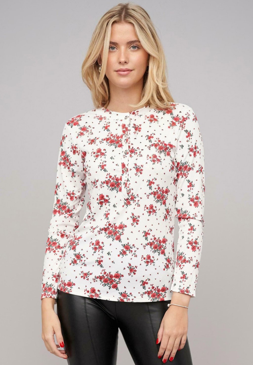 

Топ с длинными рукавами MIT KNOPFLEISTE UND BLUMEN PRINT Cloud 5ive, белый