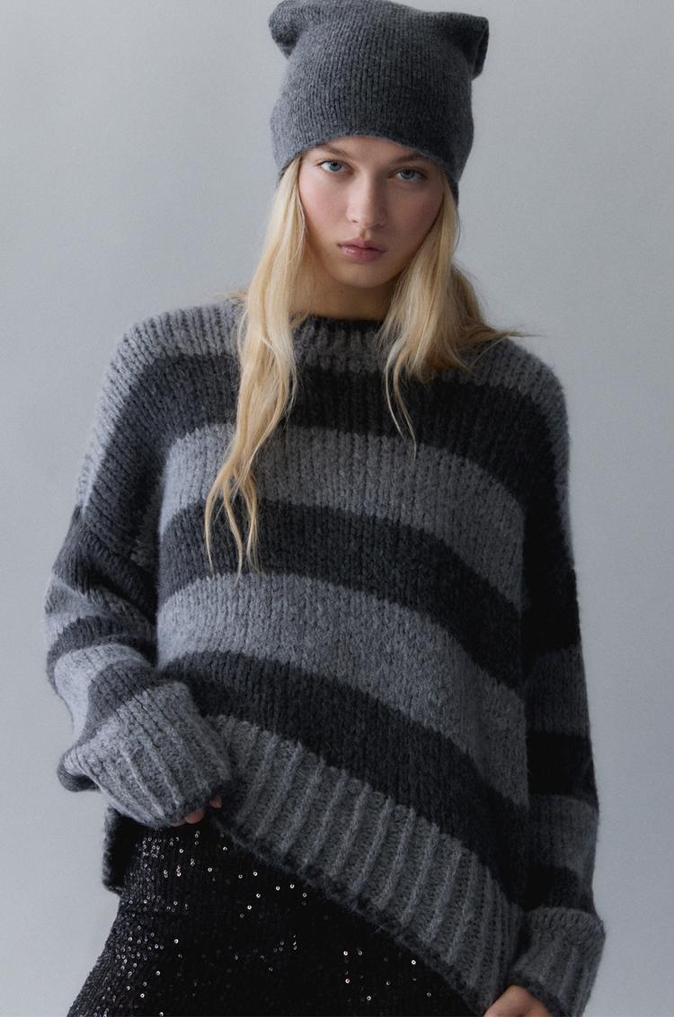 

Полосатый джемпер Pull And Bear, черный