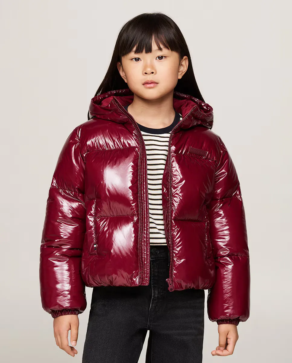 

Пуховик для девочки с капюшоном Tommy Hilfiger, красный