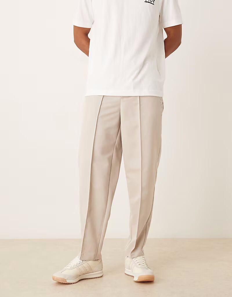 

Прямые брюки с эластичным поясом и защипами песочного цвета Asos Design