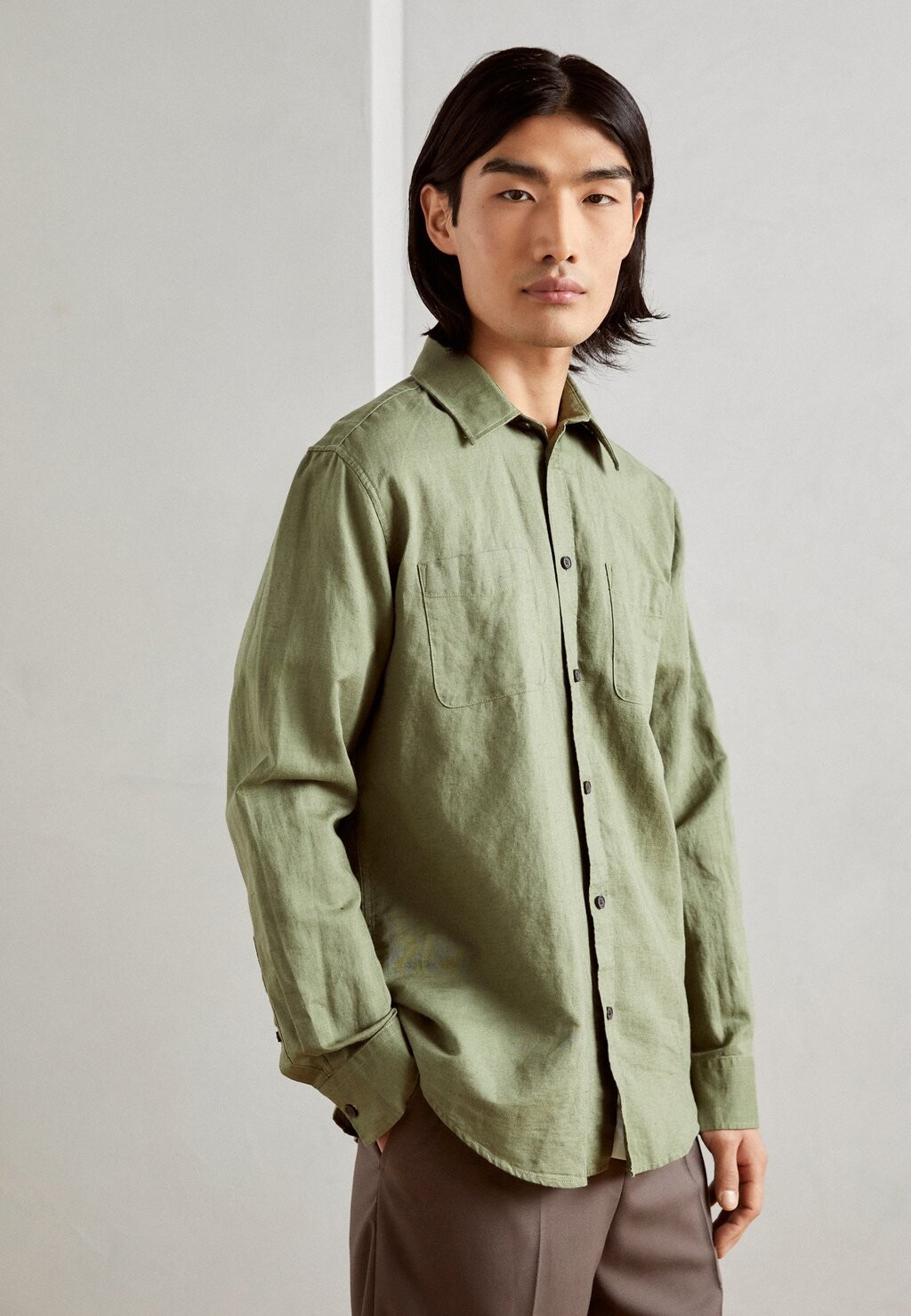 

Рубашка Solid Shirt Regular Fit Esprit, светлый хаки