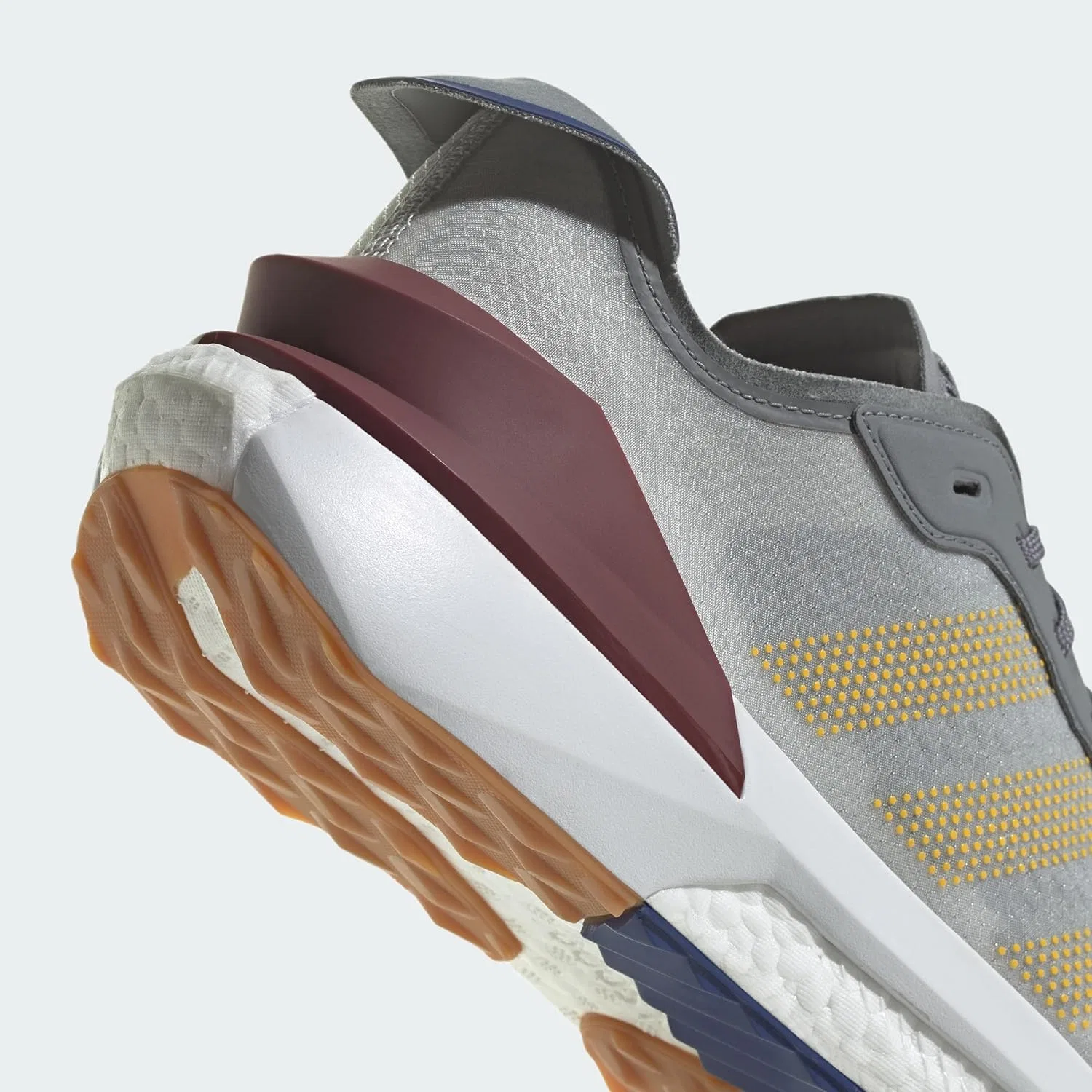 Мужские повседневные кроссовки Adidas Avryn IF8187 серого цвета — фото 4