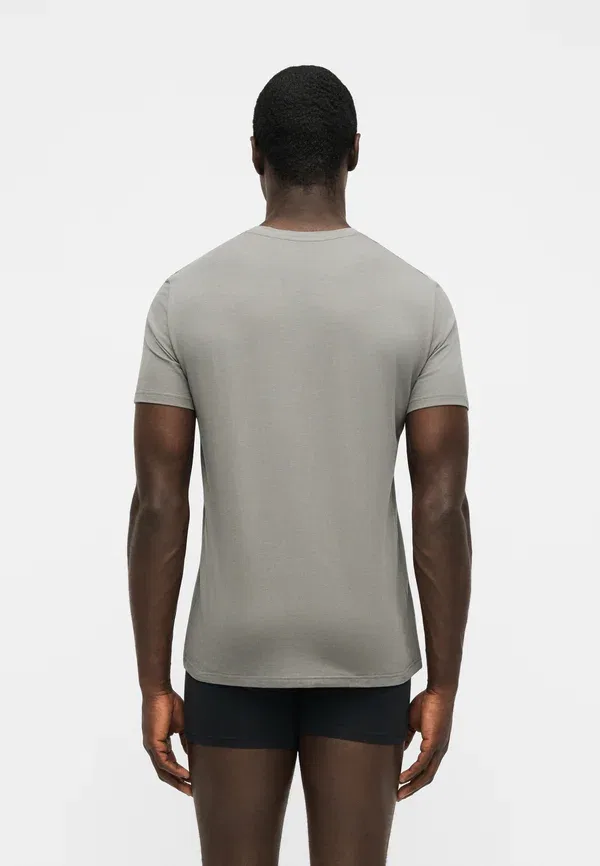 Футболка с круглым вырезом Emporio Armani Megalogo crew neck undershirt, черный — фото 3