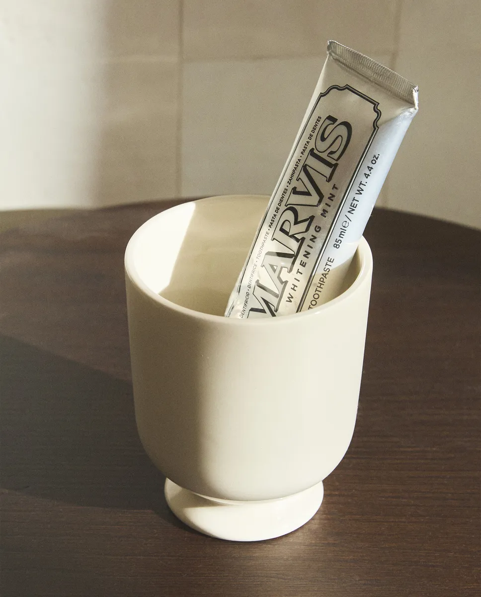 

Керамический держатель зубной щетки Zara Home, экрю