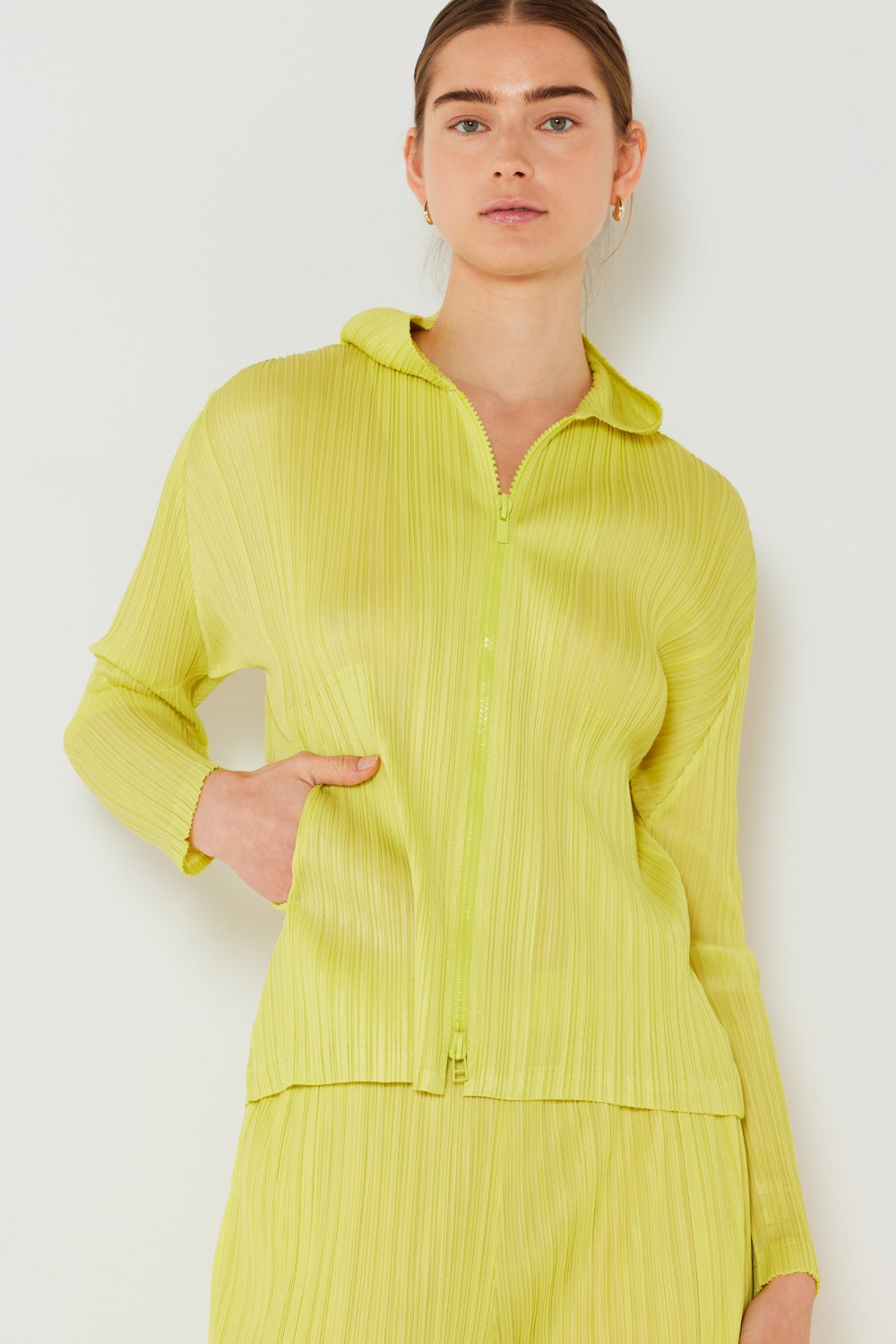 

Куртка с плиссированным капюшоном и двухсторонней молнией FASHNZFAB, цвет lime