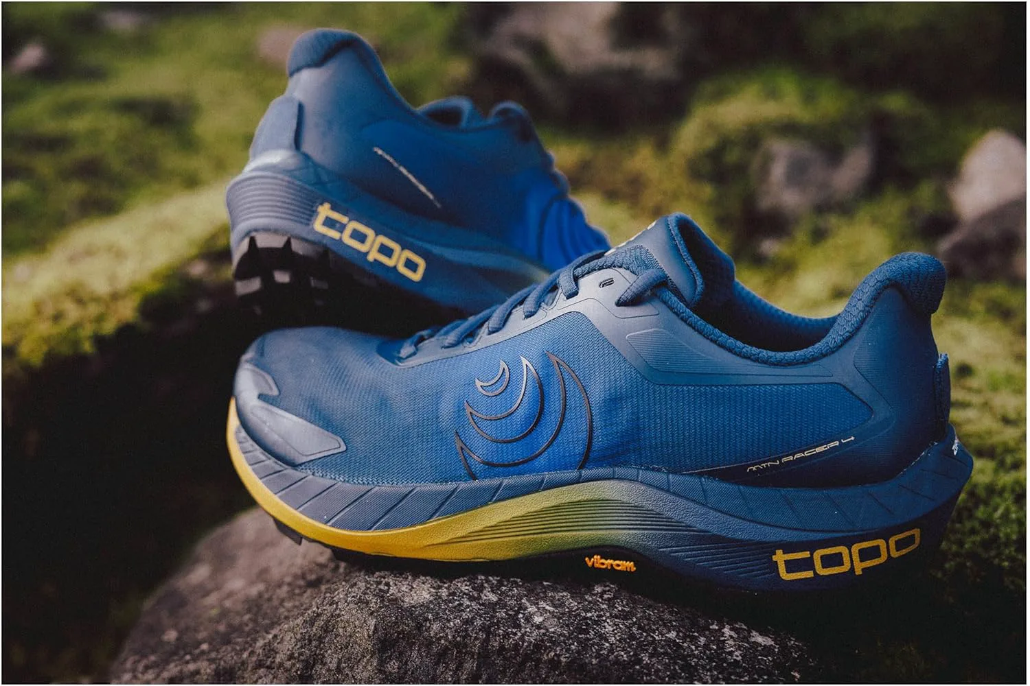 Мужские кроссовки Topo Athletic MTN Racer 4 с легкой конструкцией, удобные, с перепадом пятка-to-подошва 5 мм для трейлового бега, спортивная обувь для трейла, темно-синий/оранжевый — фото 3