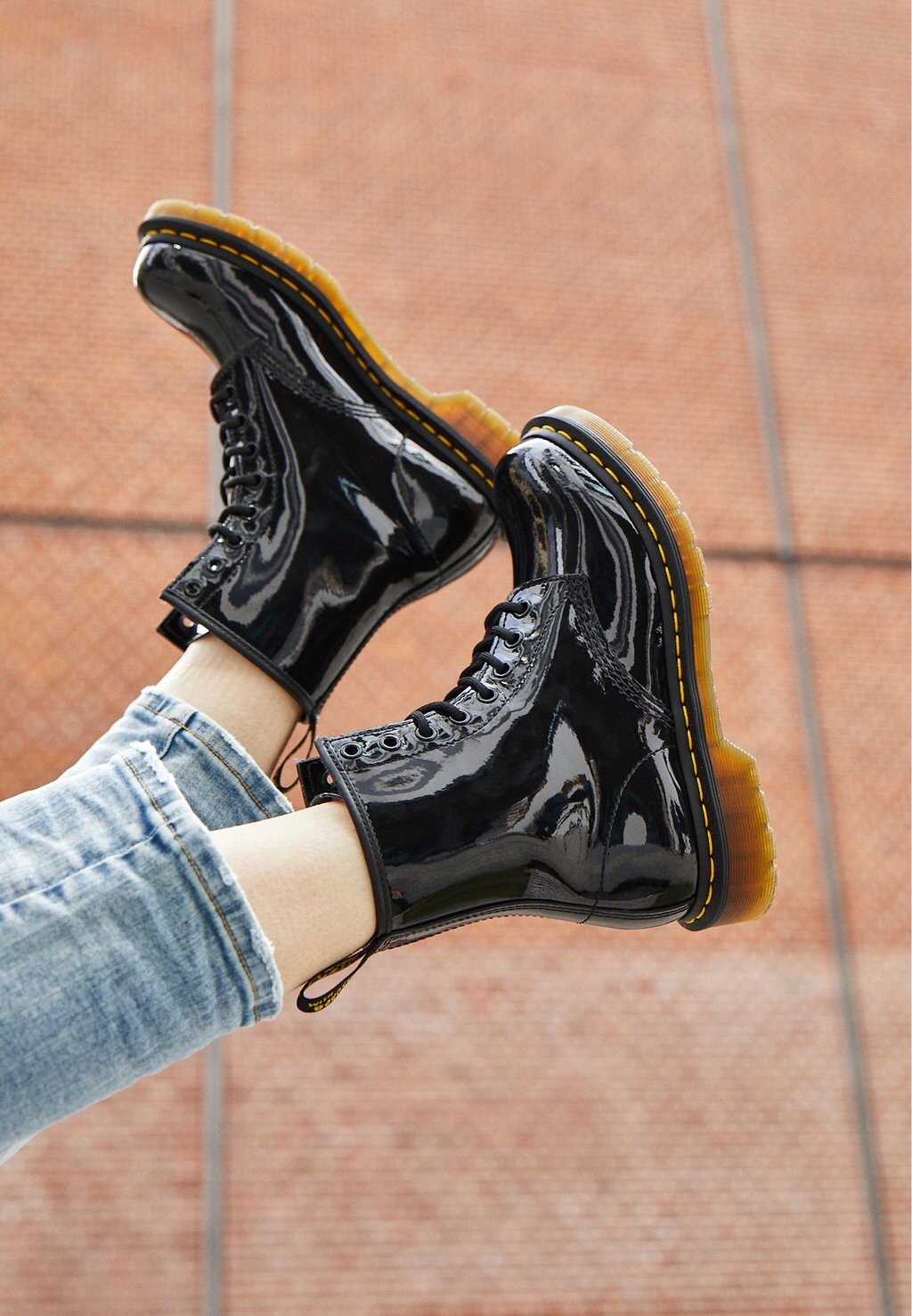 

Ботильоны на шнуровке Dr. Martens, черный