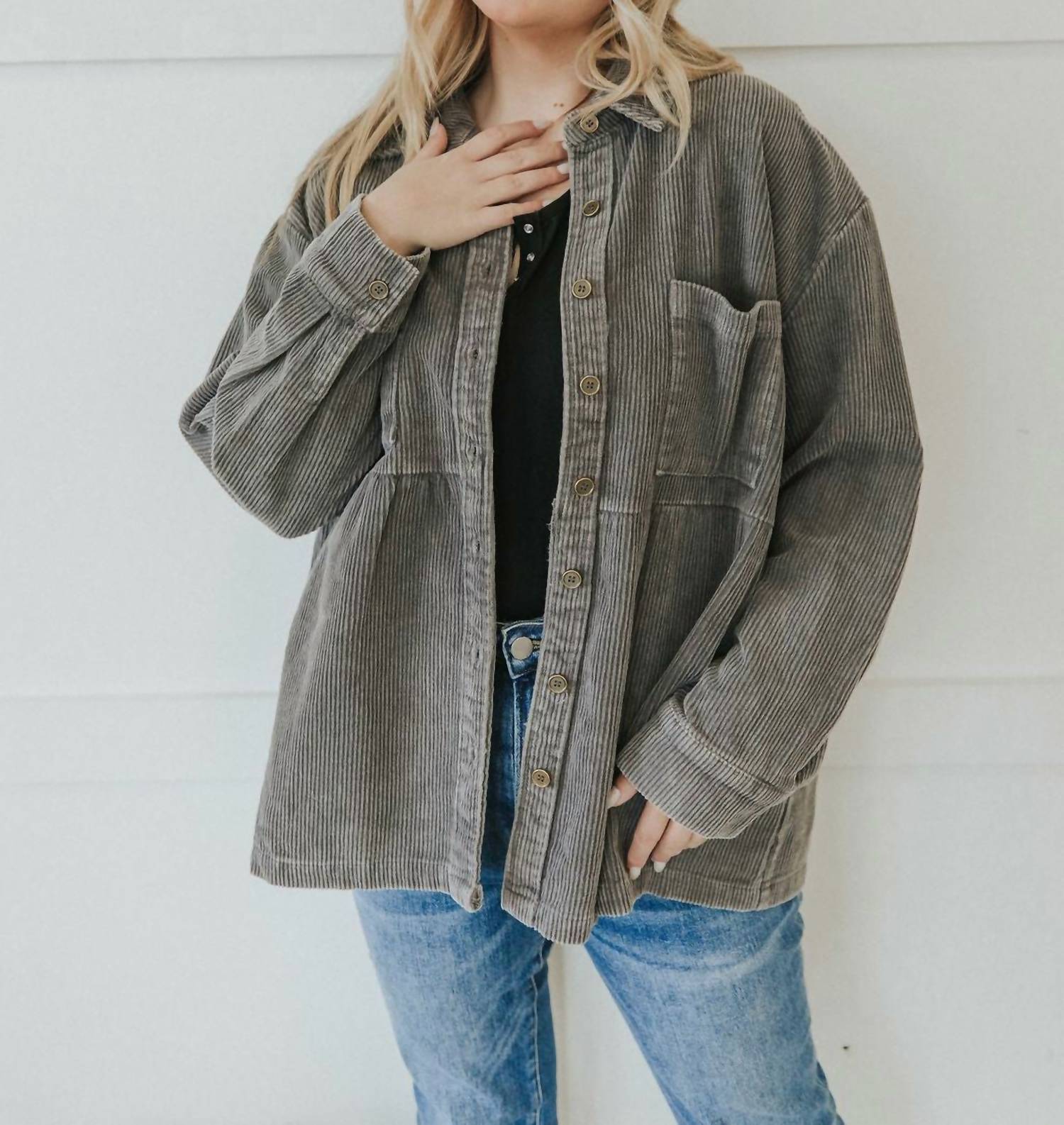 

Рубашка Dream On Corduroy в выбеленном сером цвете Eesome