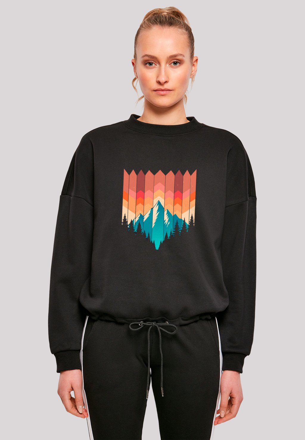 

Толстовка BERG SONNENUNTERGANG GEOMETRISCH F4NT4STIC, черный