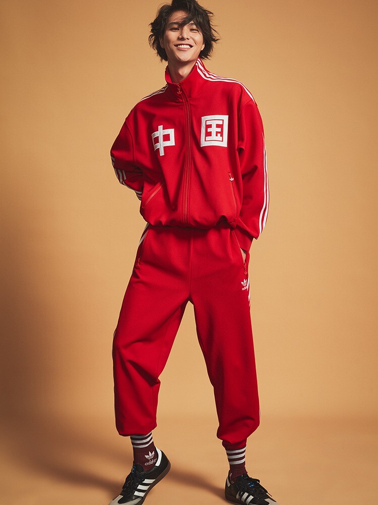 

Куртка Adidas Star's с логотипом, светло-алый