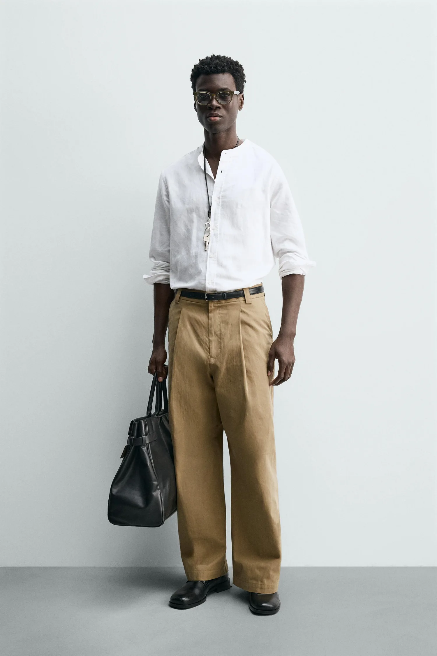 Брюки с плиссировкой, цилиндрического кроя Zara, бежевый