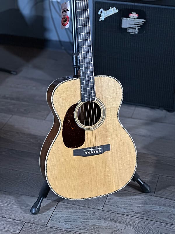 

Акустическая гитара Martin 000-28, Left Handed, Acoustic Guitar W/ Free Shipping & Hard Case