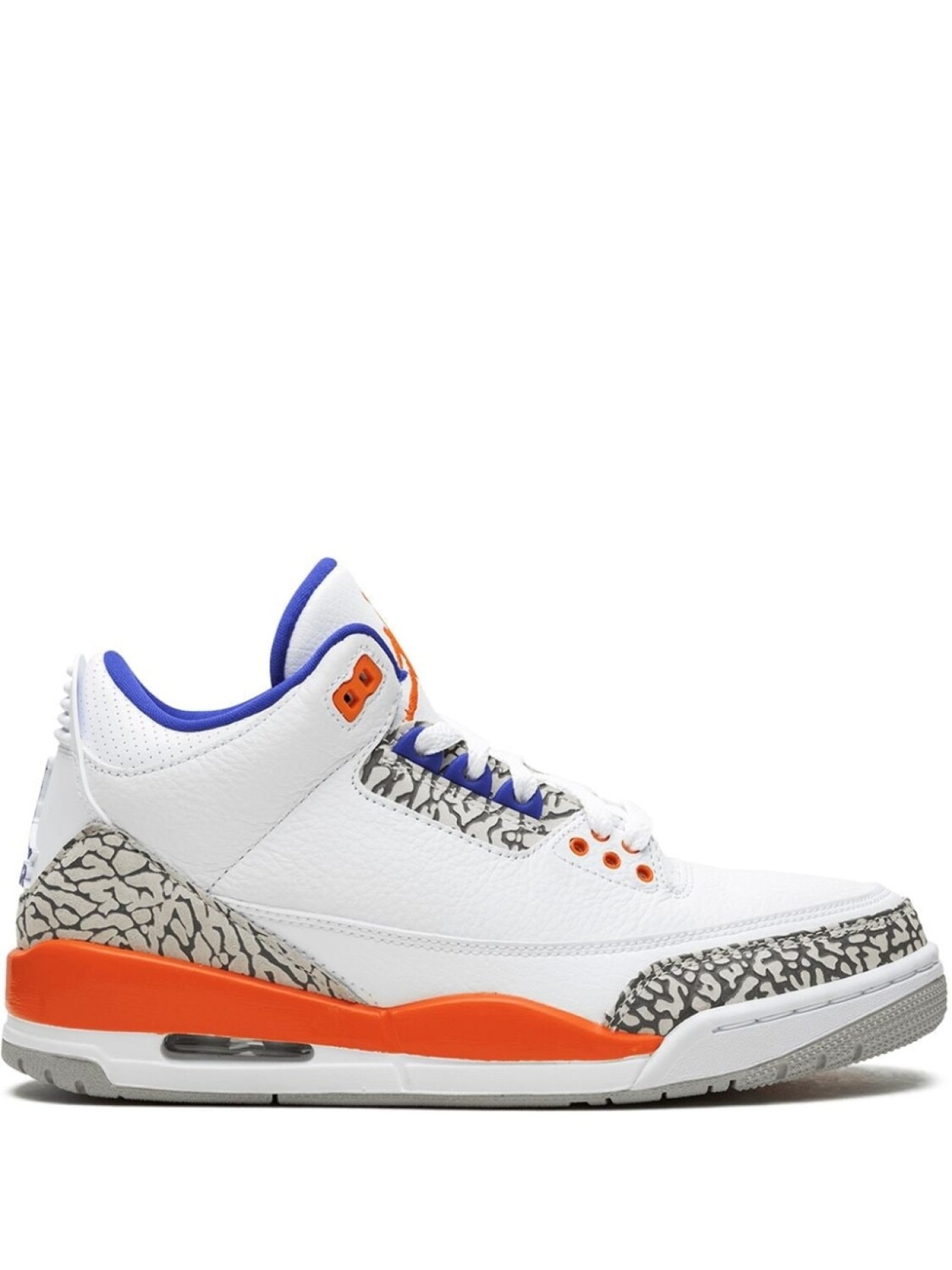 

Кроссовки Jordan Air Jordan 3 Retro Knicks, белый/серебристый/оранжевый