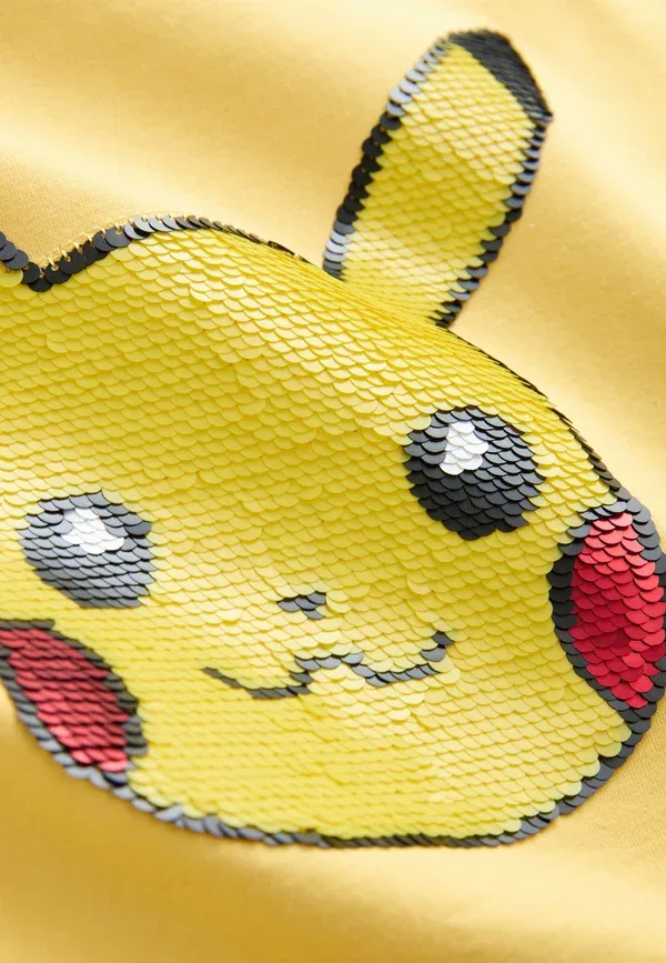 Футболка Licensed Pokemon Pikachu, Regular Fit Print T-Shirt Next, желтый с пайетками — фото 2