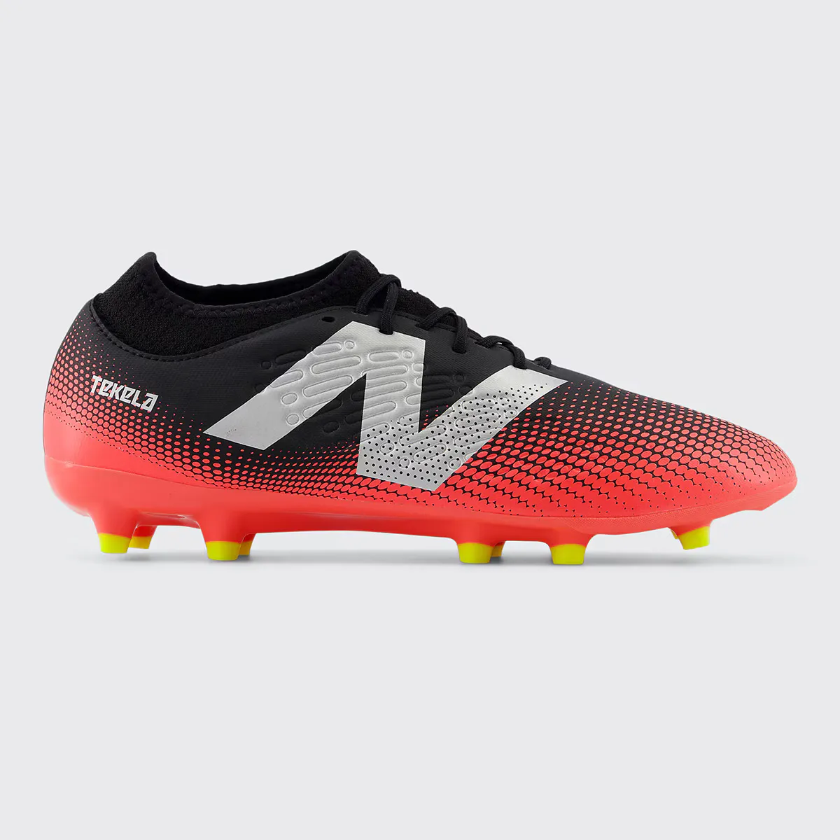 

Футбольные бутсы мужские New Balance ST3FR45, чёрный