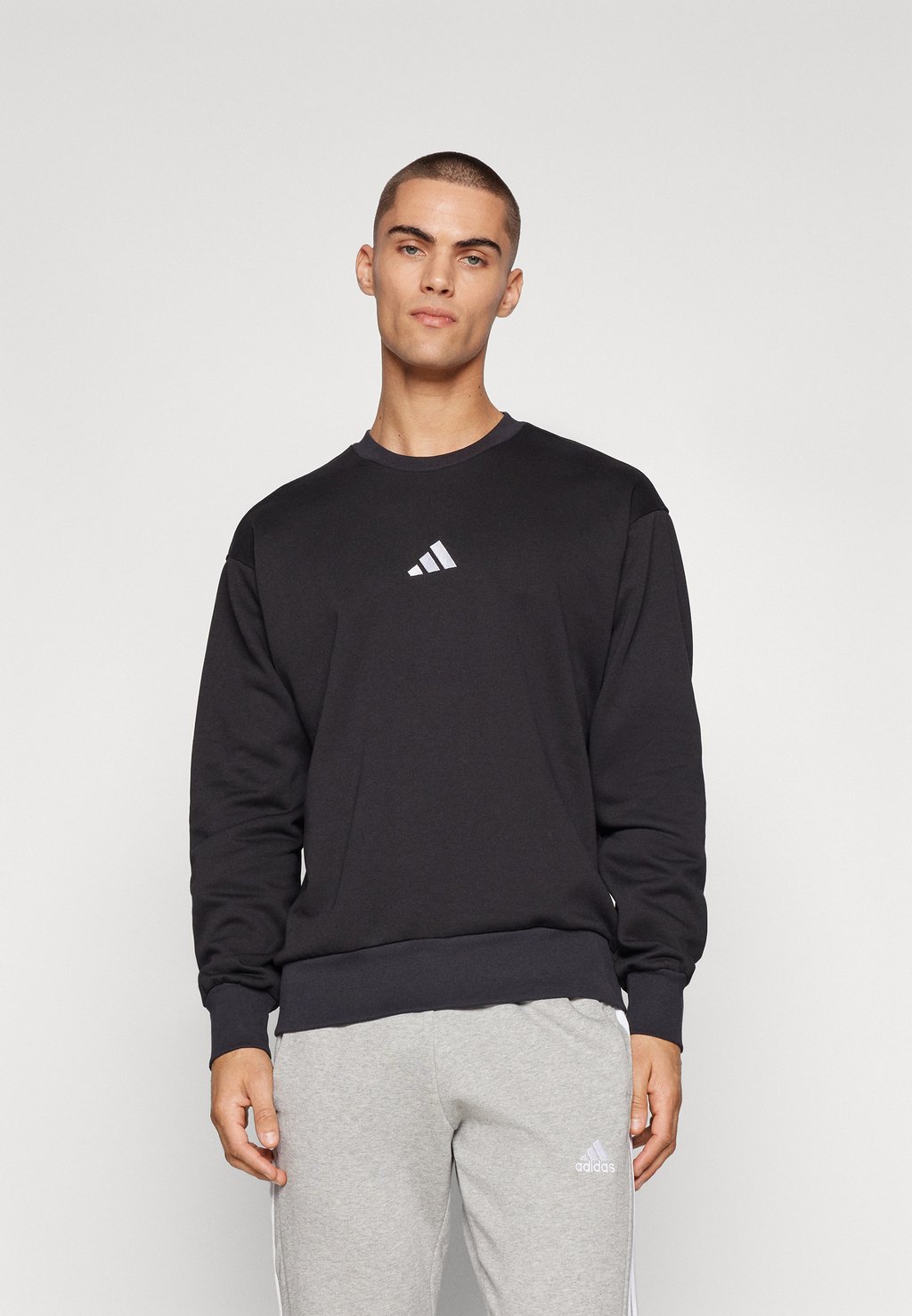 

Толстовка ESSENTIALS FEELCOZY adidas Sportswear, черный