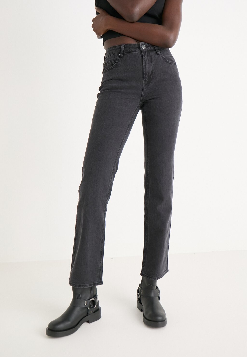 

Джинсы прямого кроя VMTESSA Vero Moda, черный деним